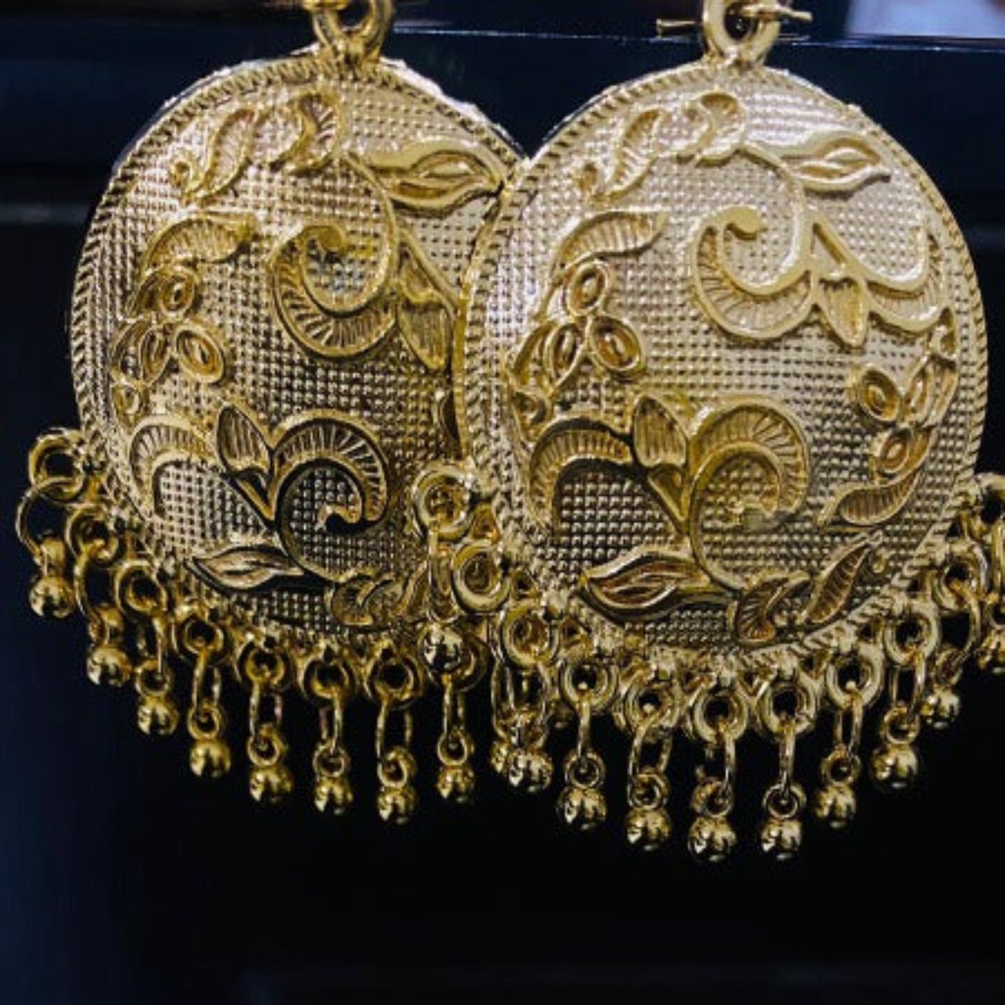 Golden Earing Hanging