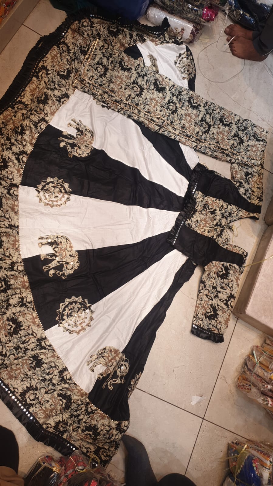 360 Lahenga Rayon Fabric -0w (Assorted Colour)